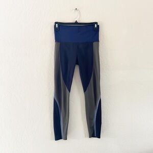 🌿Final Sale 
Athleta Colorblock‎ Chaturanga Athletic Leggings